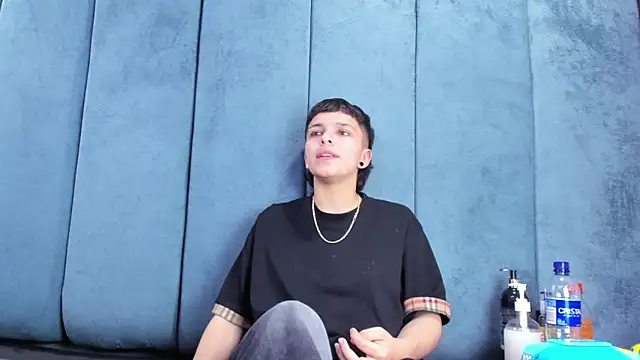 Megan_Thompson_ লাইভ XXX চ্যাট