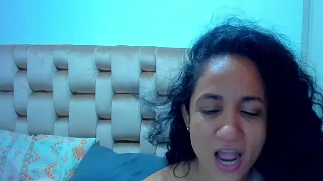 XXX chat uživo modela alaskmiller1