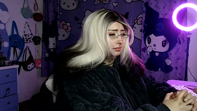 lussyevans24's Live XXX Chat