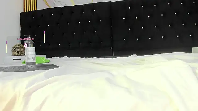 VanessaHard_as Chat XXX in diretta