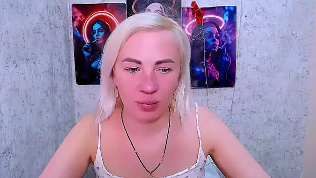 EmmaCat_ লাইভ XXX চ্যাট