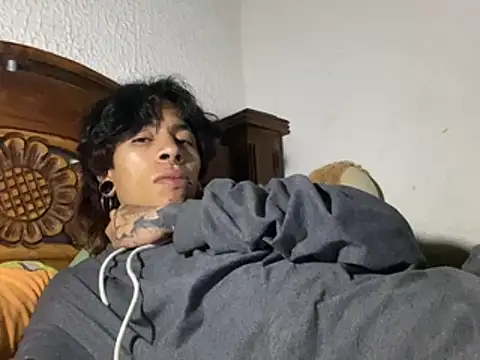 kirito_kun Adlı Modelin Canlı XXX Sohbeti