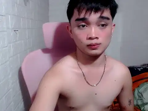 Sky_hot123 Show in webcam