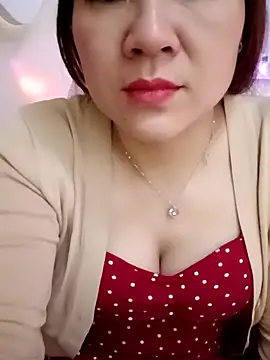 Lily-ross22: онлайн-секс-чат