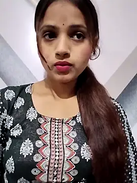 Naina11100's Live XXX Chat