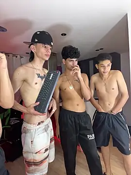 TheBatMansion's Live XXX Chat