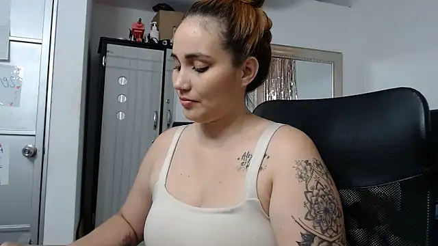 Czat XXX na żywo – Baby_hornyJM