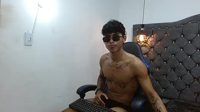 luka_big18 Adlı Modelin Canlı XXX Sohbeti