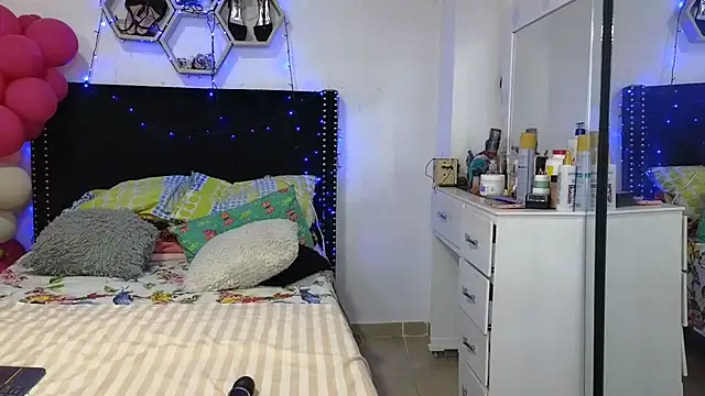 charlotte_077 라이브 XXX 채팅