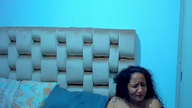 alaskmiller1 Adlı Modelin Canlı XXX Sohbeti