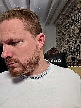 Онлайн чат XXX kylie_blck