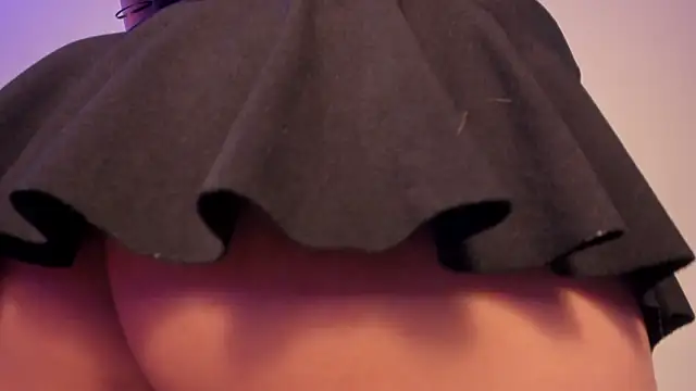 abbiecollins_js' Live XXX Chat