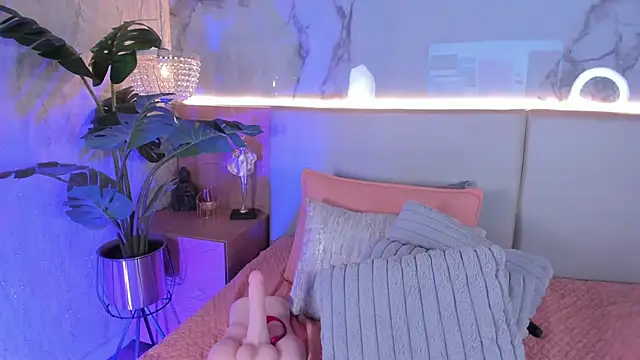 Онлайн чат XXX ValSmith_