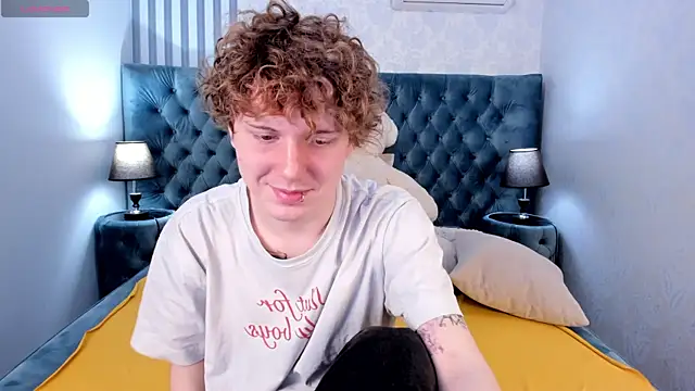 KevinMilky: διαδικτυακό σόου στην κάμερα