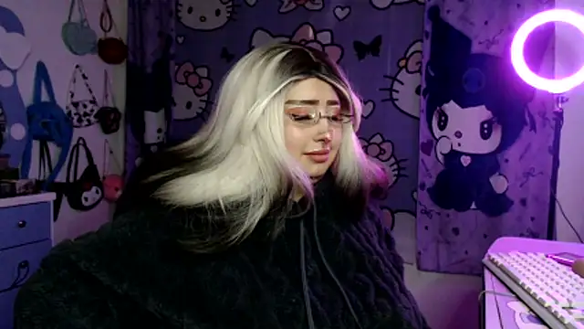 lussyevans24's Live XXX Chat