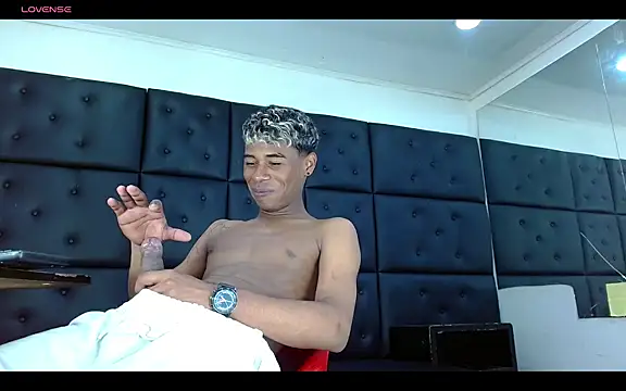 Chatroom XXX en direct de TonnyMarck