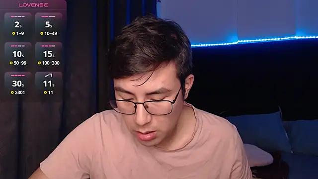 Chatroom XXX en direct de andrewmhilton_