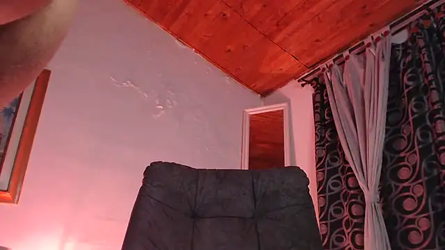 ArturoCardona_ Adlı Modelin Canlı XXX Sohbeti