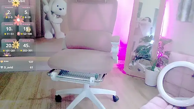 Kylie_999 在線直播表演