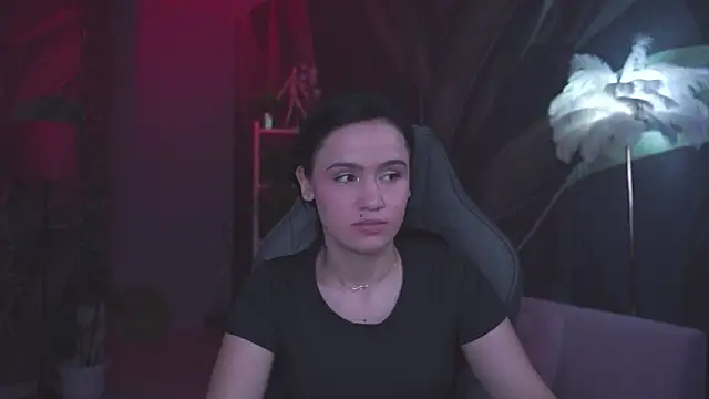 دردشة MonicaFarmer الجنسية المباشرة