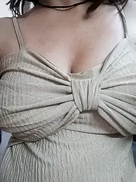 jasmine-21: онлайн-секс-чат