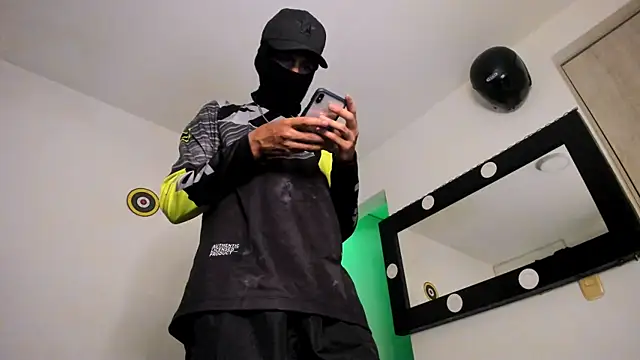 Samuel_Suarez Live XXX-chat