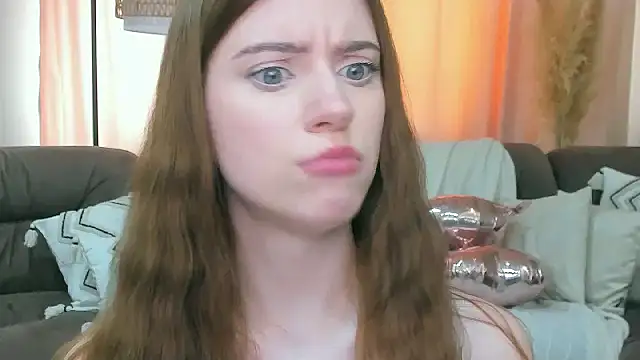 Erica_Kiss Chat XXX in diretta