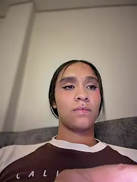 Isabella-Teen Live XXX-chat