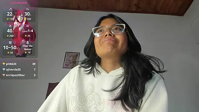 luna_velveth's Live XXX Chat