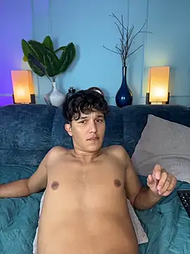 Chat XXX en directo de Leo_Savage_