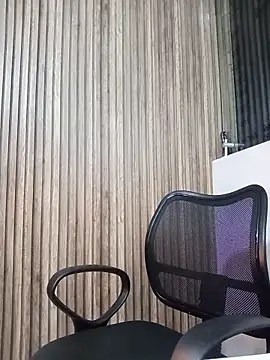 Valk_submissive's Live XXX Chat