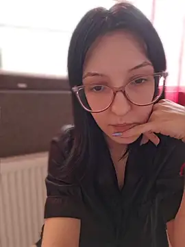 AllexyAle Live XXX-chat