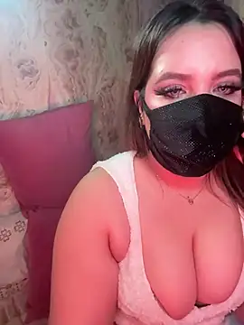 Show modela PRINSECA-AMBER na web-kameri