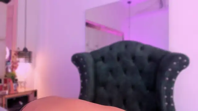 Czat XXX na żywo – Kleverly_Manson1