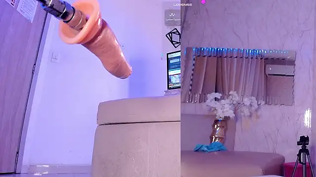 XXX chat uživo modela PamelaAddams_