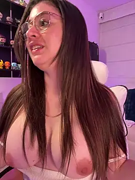 Sharon_07 élő XXX-chatje