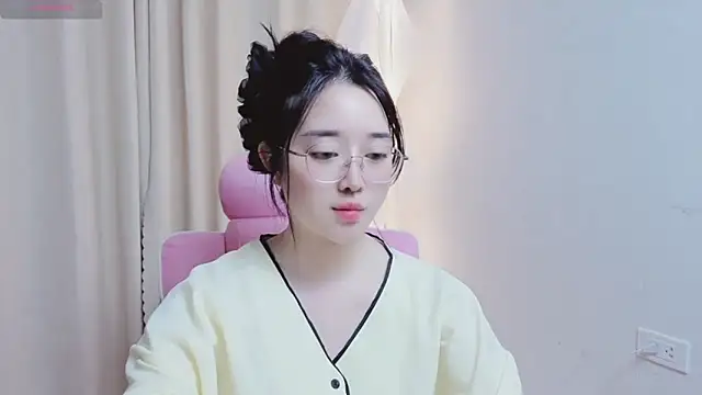 Miu-999 即時 XXX 聊天