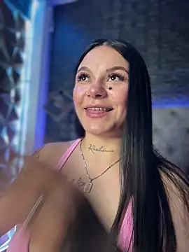 Megaan__More লাইভ XXX চ্যাট