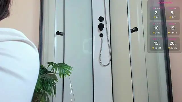 Tiffany_Robinson live XXX chat