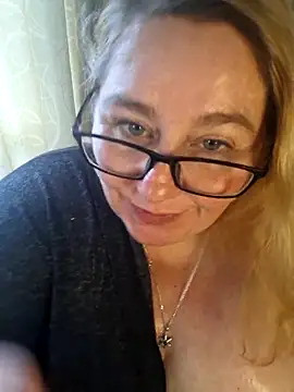 Iceprincess2bad4u লাইভ XXX চ্যাট