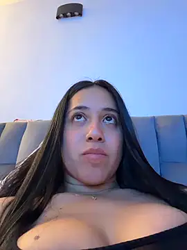 Gigi-bom 即時 XXX 聊天