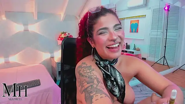 Chat XXX en directo de MizzHell