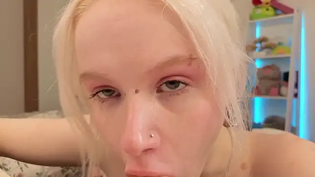 Mia_WaterFall 即時 XXX 聊天