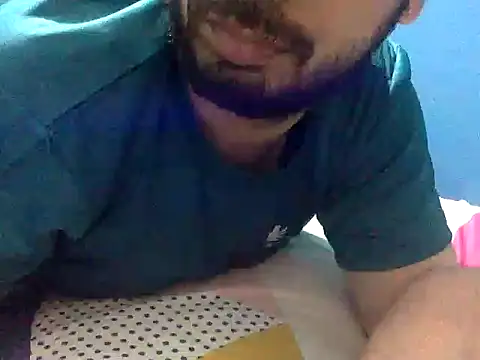 Precumboner webkamerás műsora