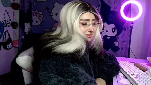 lussyevans24's Live XXX Chat