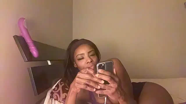 Peachyz69 现场XXX聊天