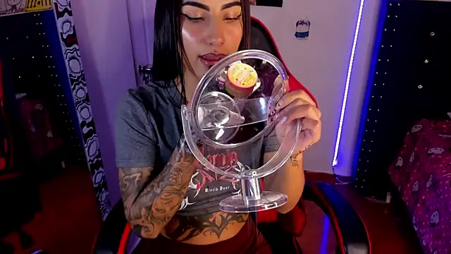 Samanthademonx20_'s Live XXX Chat