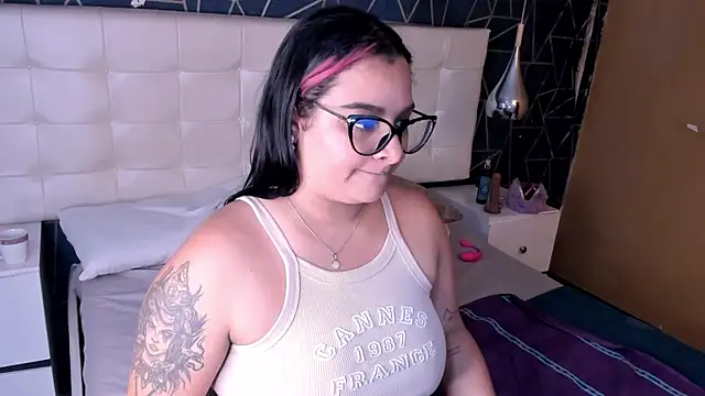 EmeelyMuller – Naživo XXX chat