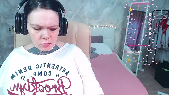 Qwerty_Anna_Lbo's Live XXX Chat