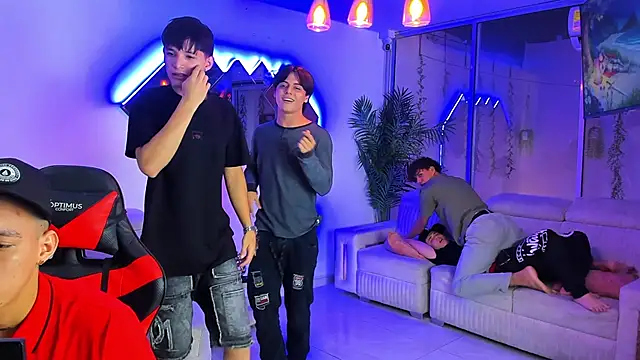 Houseofwarrios Adlı Modelin Canlı XXX Sohbeti